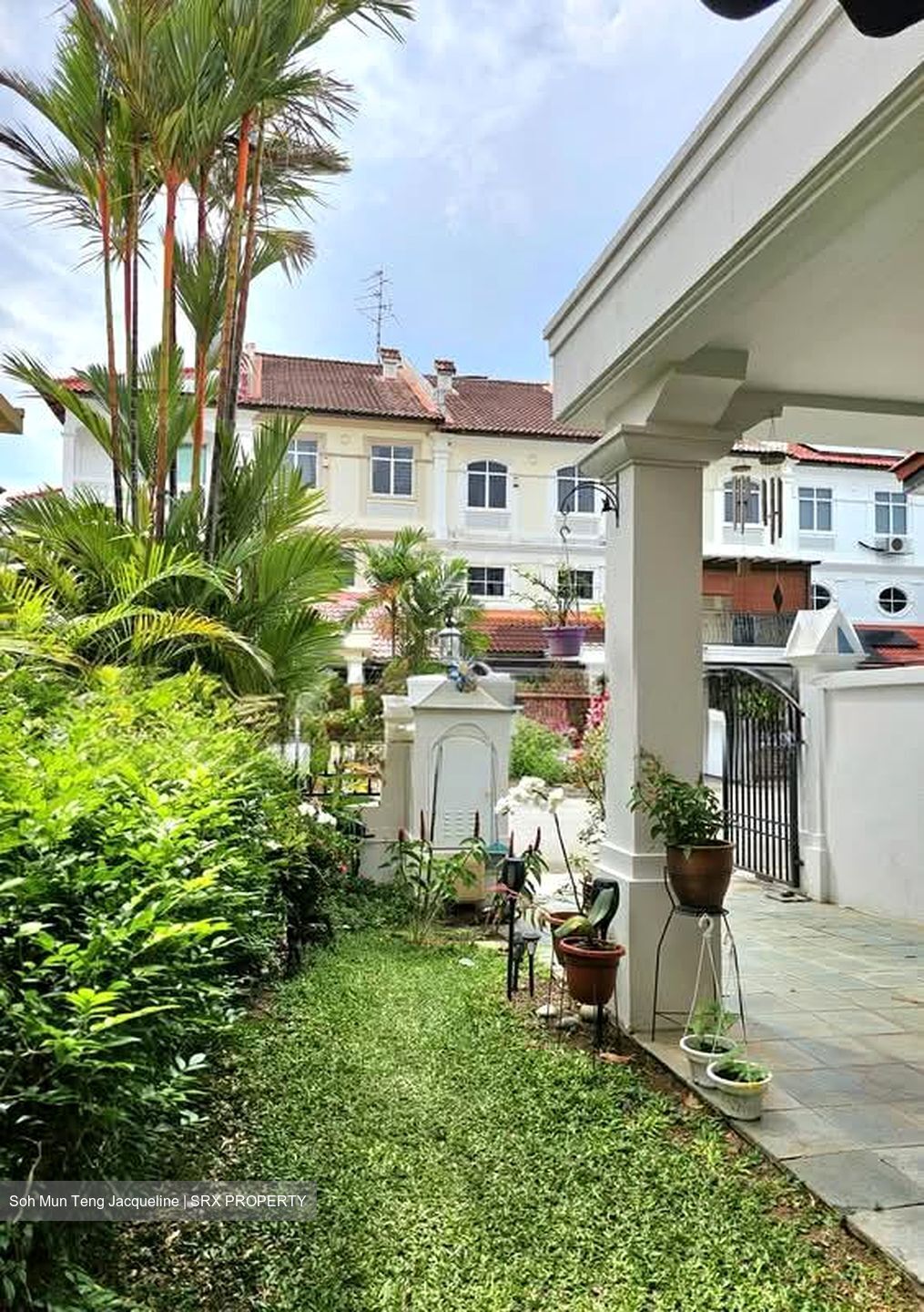 Loyang Villas (D17), Terrace #557462531